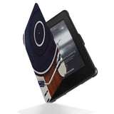 Reinforced rubber bumpers on the corners to protect your Kindle Paperwhite
