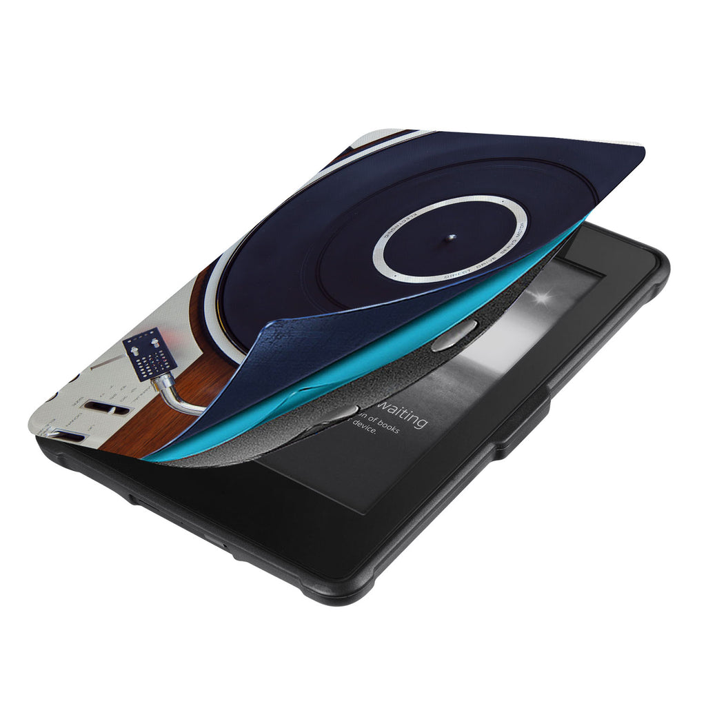 Magnetic attachment ensures cover is securely closed